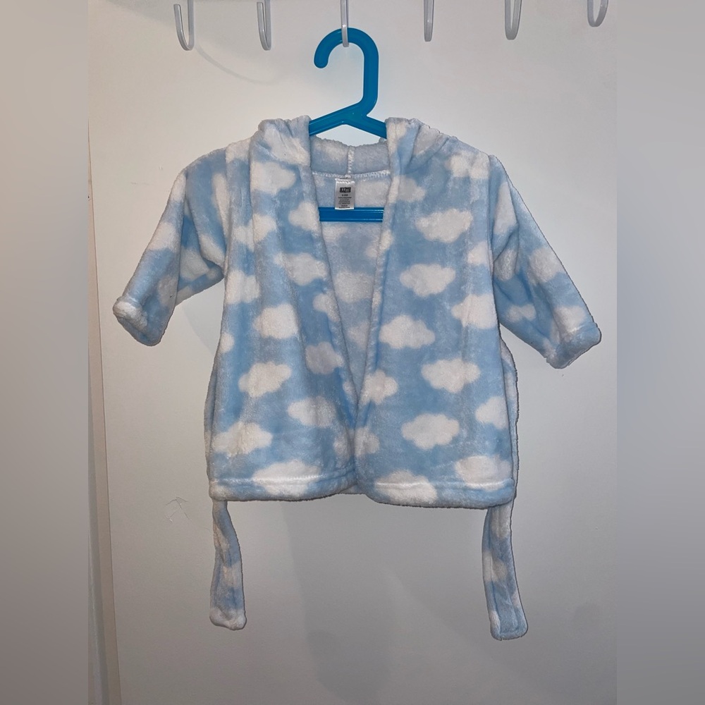 Cozy Blue and White Cloud Print Robe